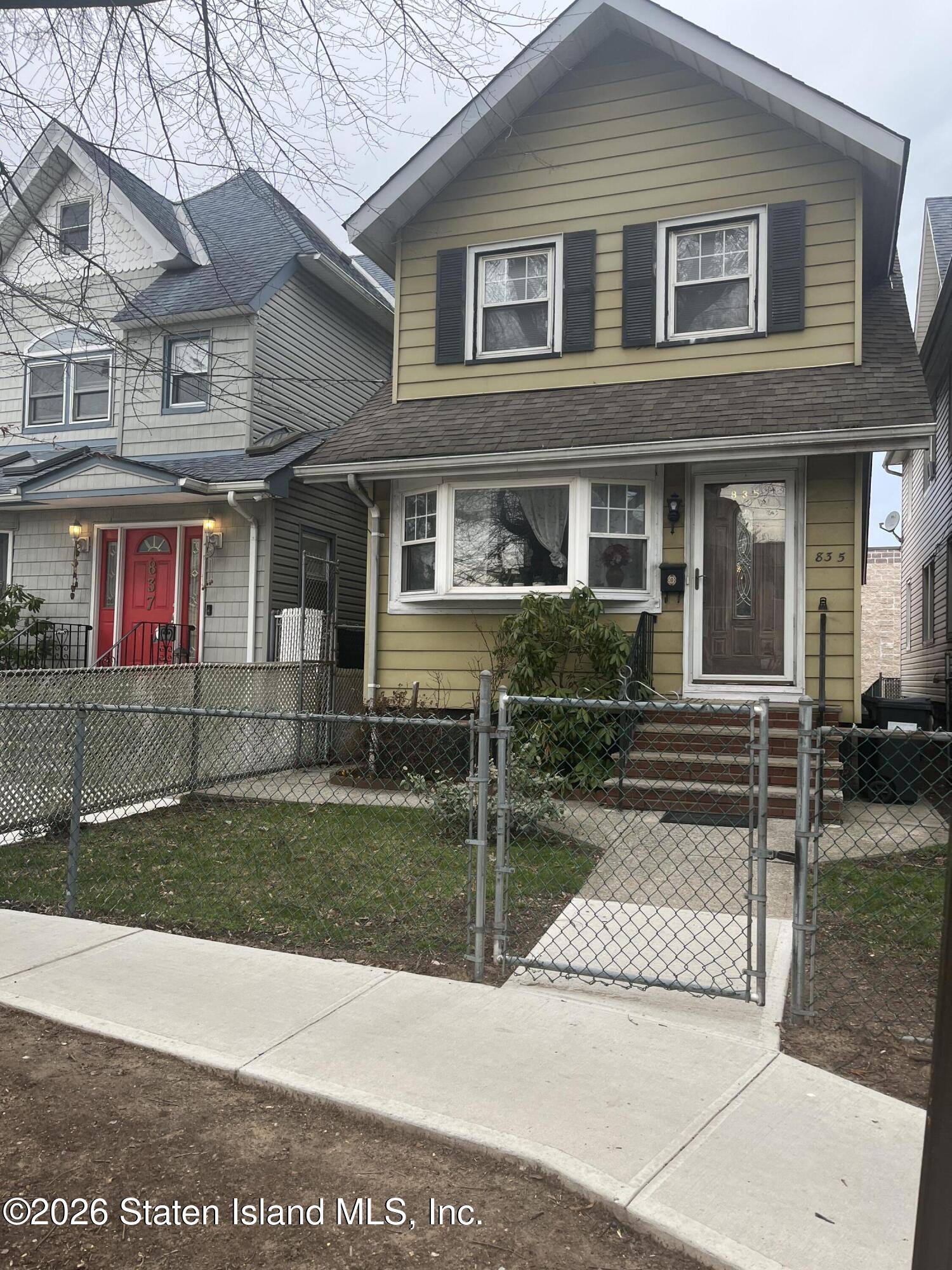 835 Post Avenue Image 1