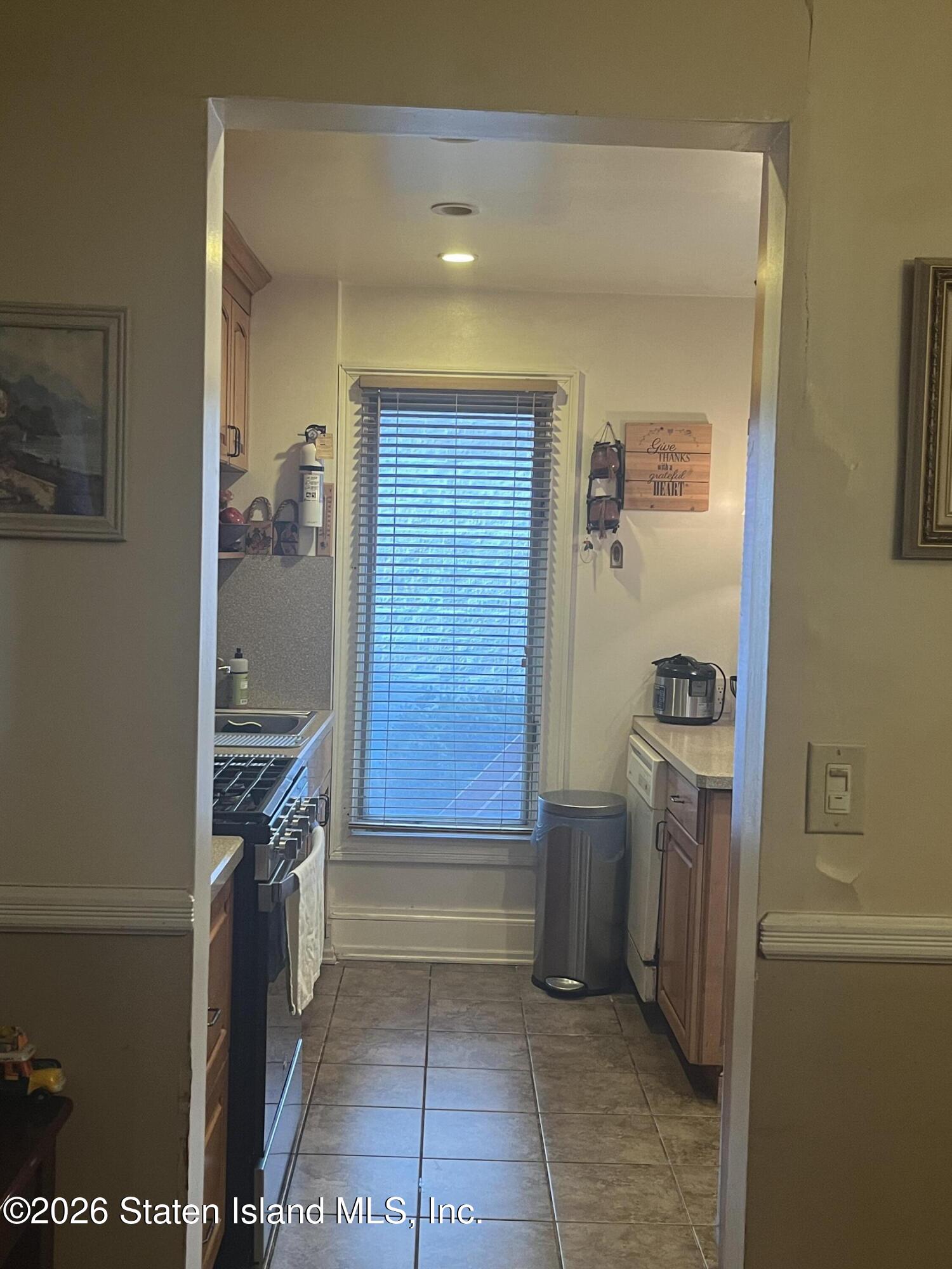 835 Post Avenue, Staten Island, NY, 10310 image 11