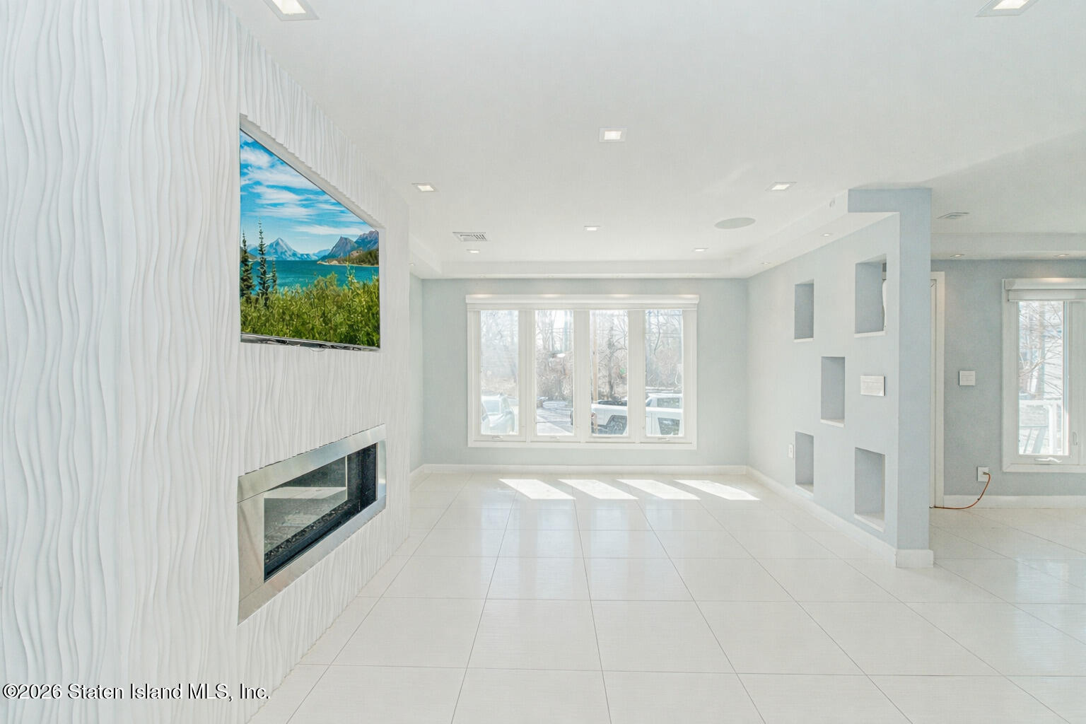 825 Willowbrook Road Image 3