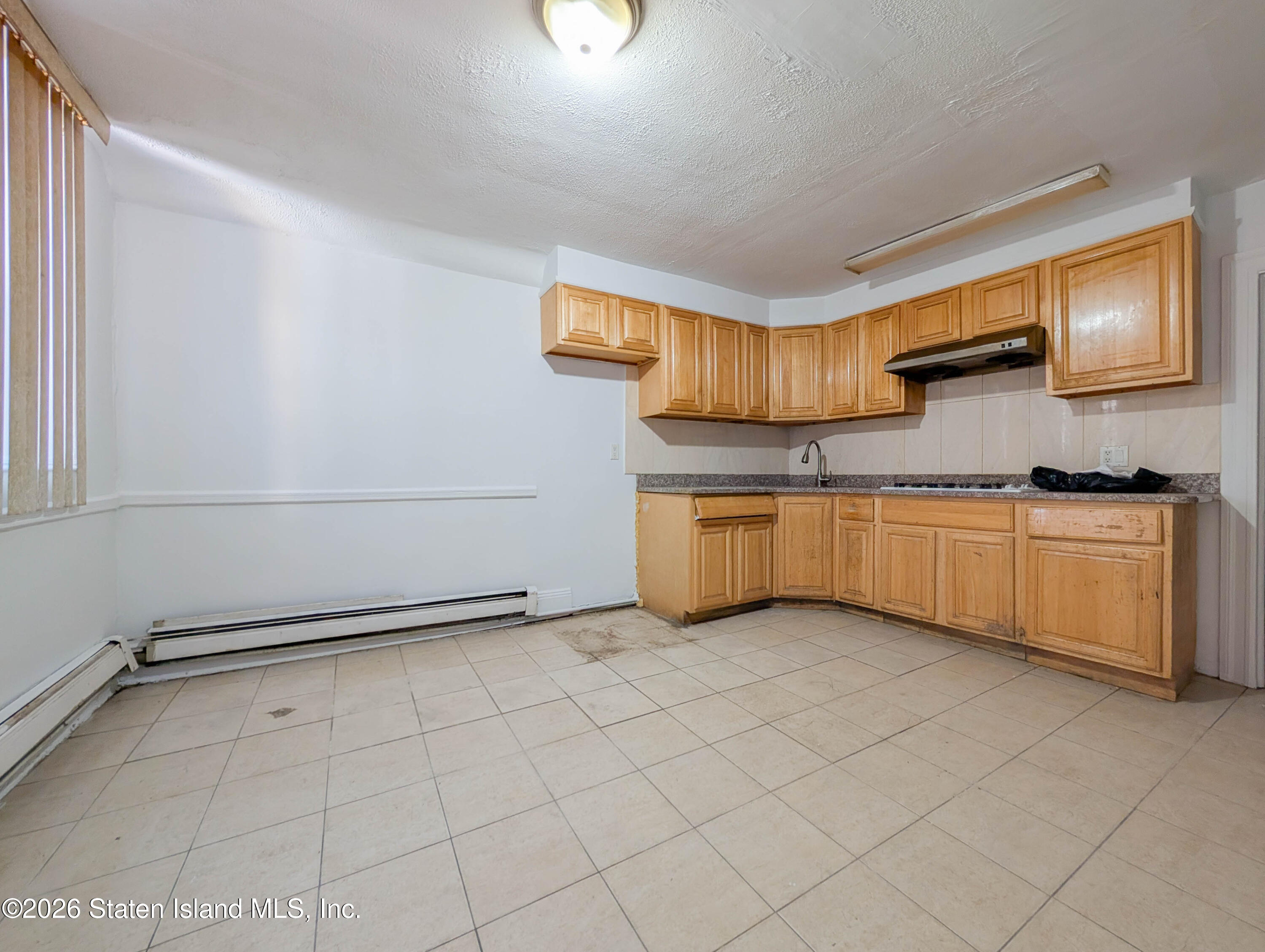 2652 Hubbard Street Image 1