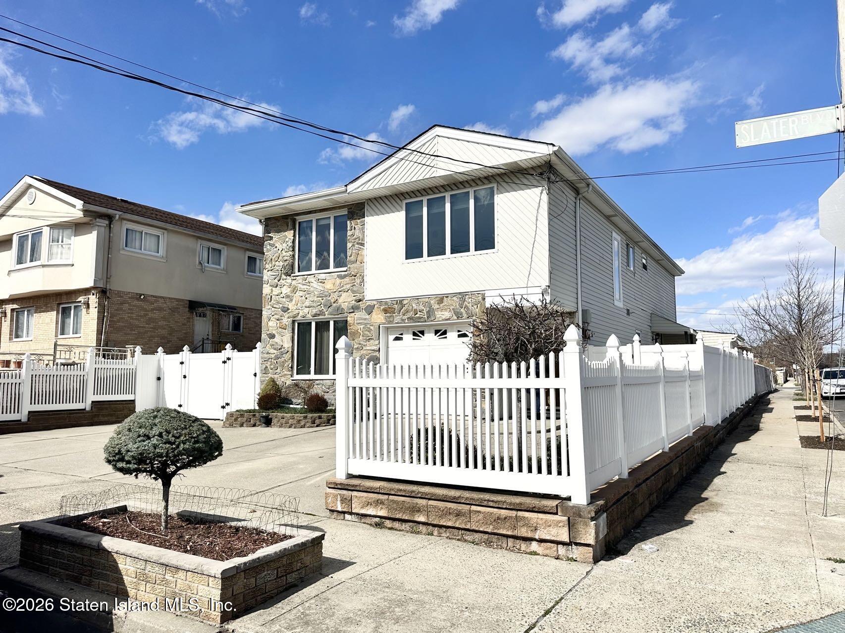 197 Slater Boulevard Image 1