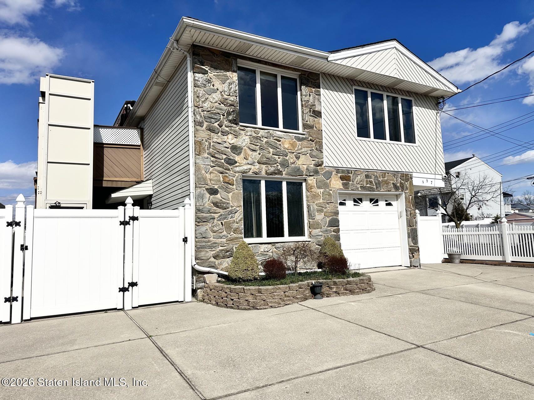 197 Slater Boulevard Image 2