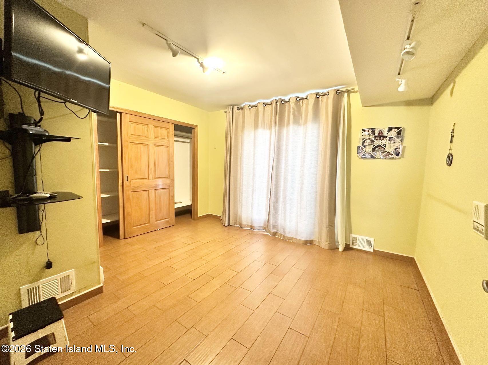 197 Slater Boulevard, Staten Island, NY, 10305 image 18