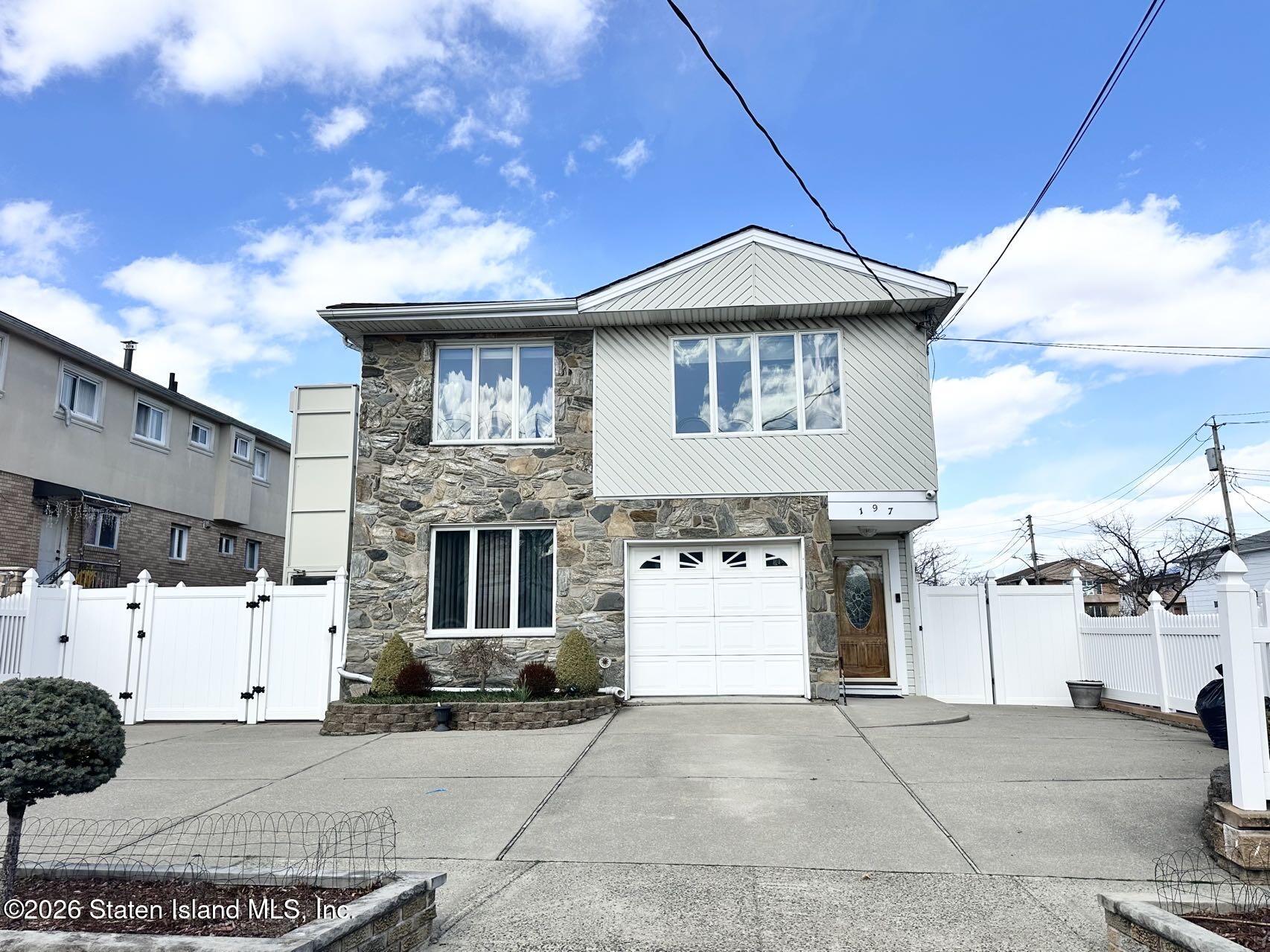 197 Slater Boulevard Image 3