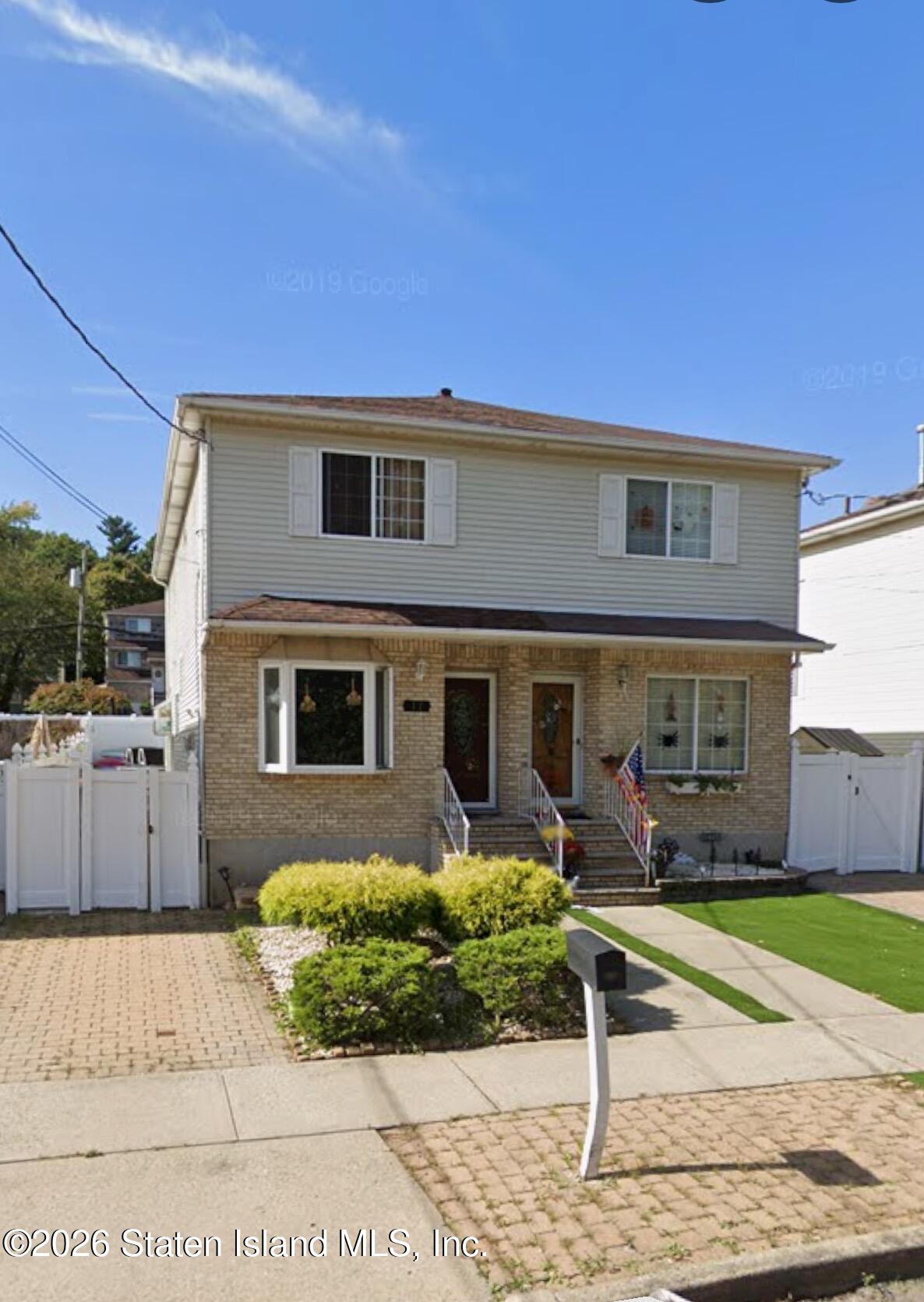 17 Watson Avenue Image 1