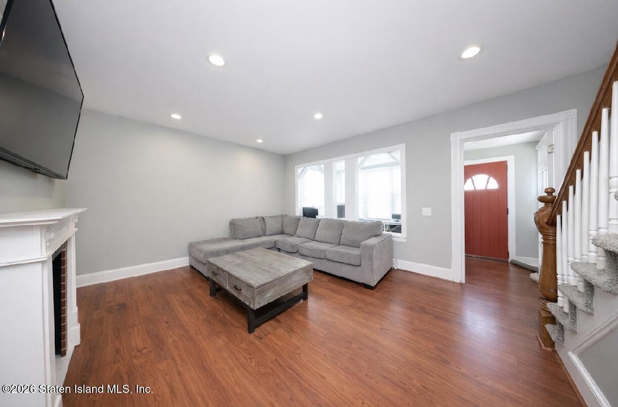 196 Barnard Avenue Image 5
