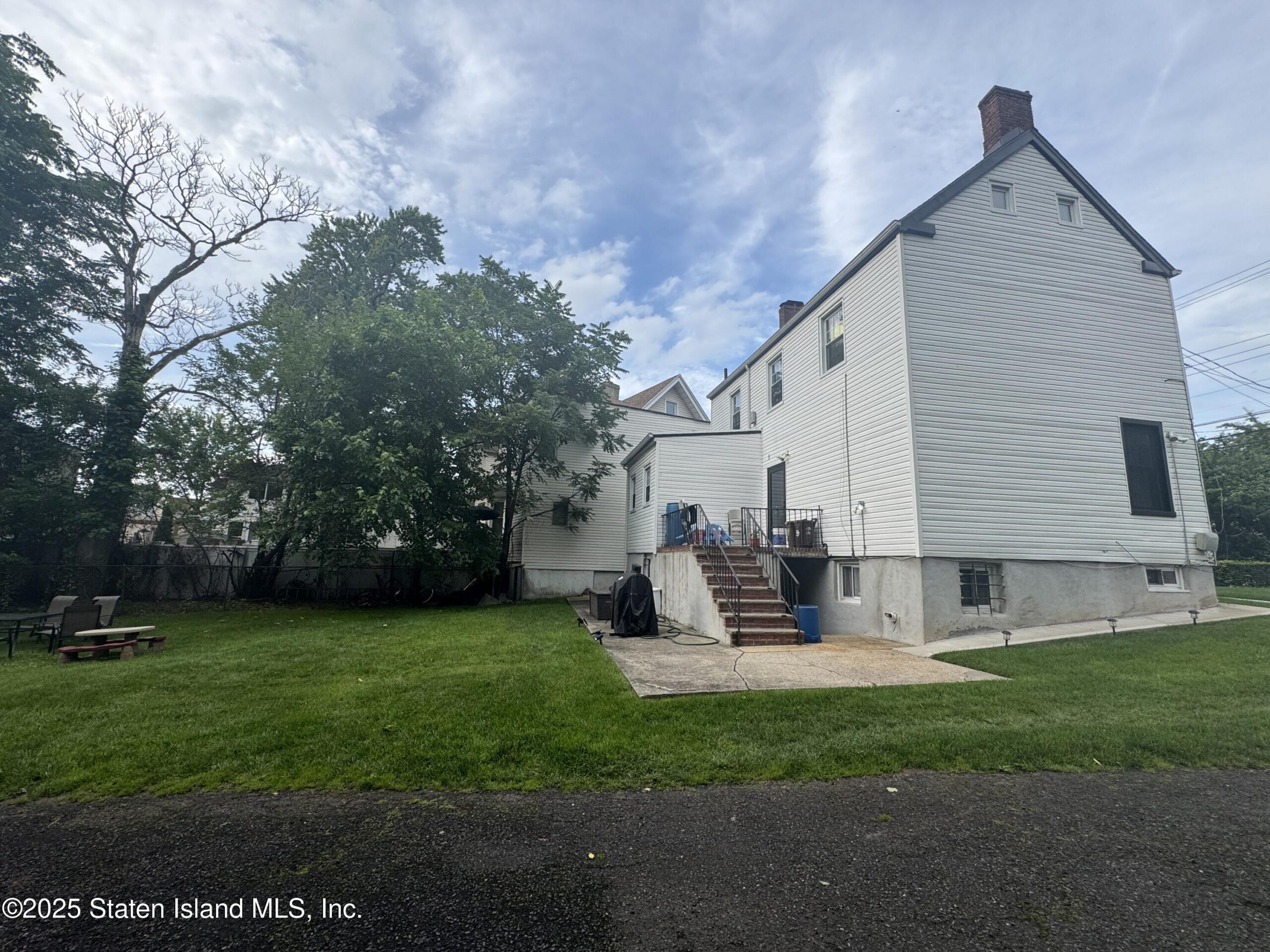 286 Jewett Avenue Image 2