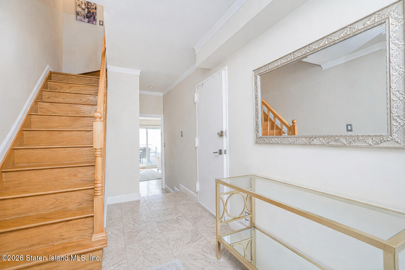 562 Dongan Hills Avenue Image 2