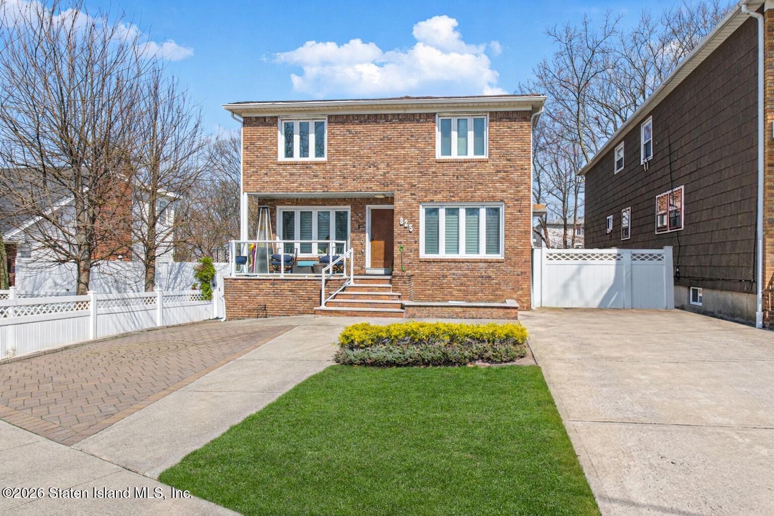825 Willowbrook Road Image 2