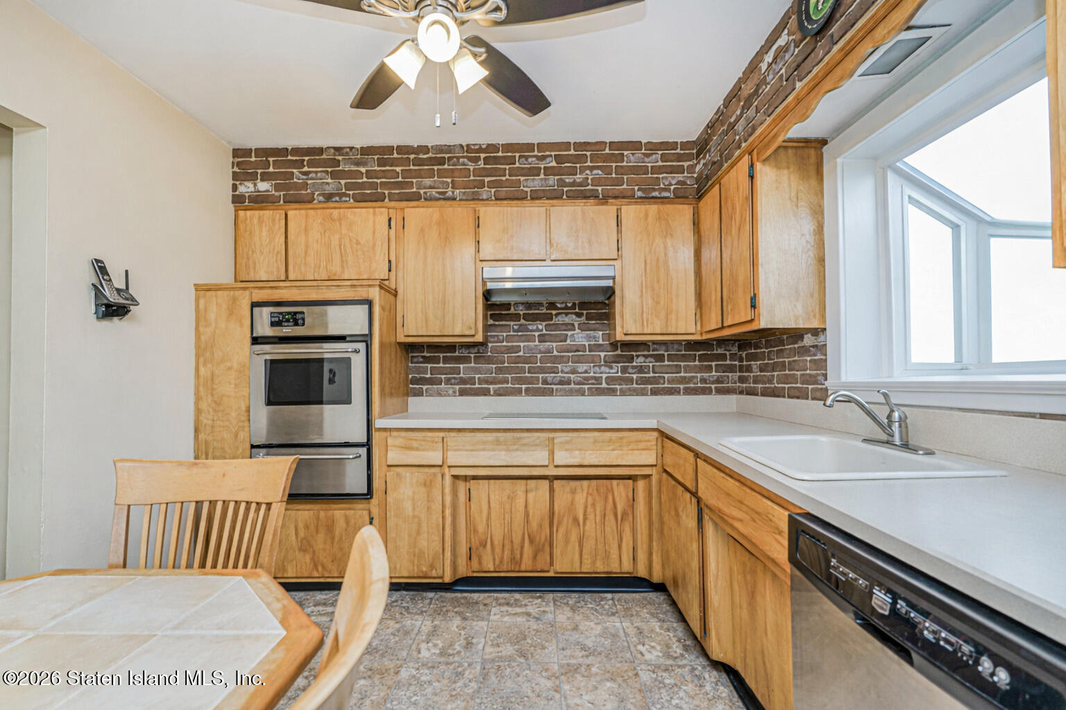 193 Brookfield Avenue Image 4
