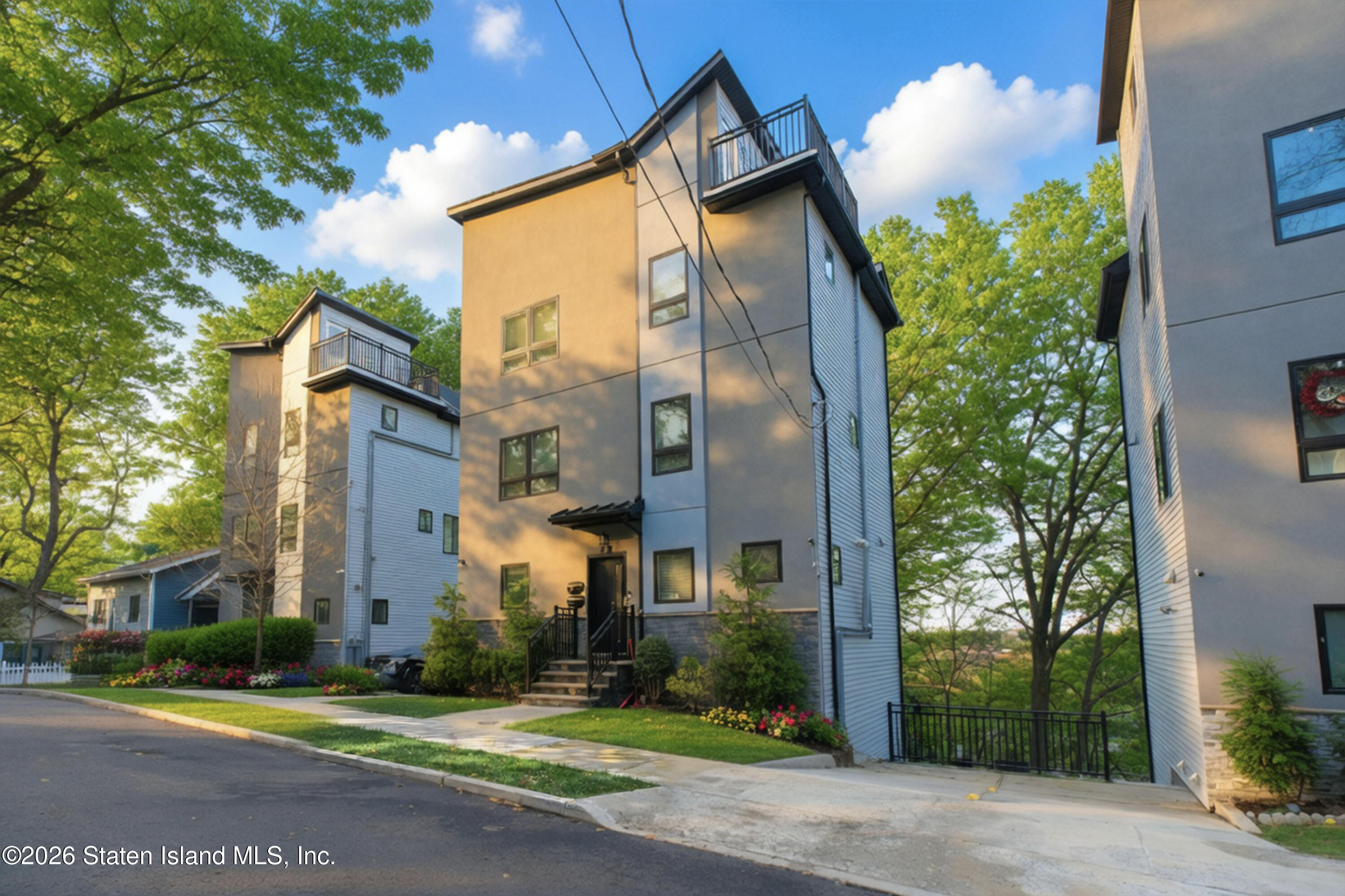 33 Ridgefield Avenue Image 3