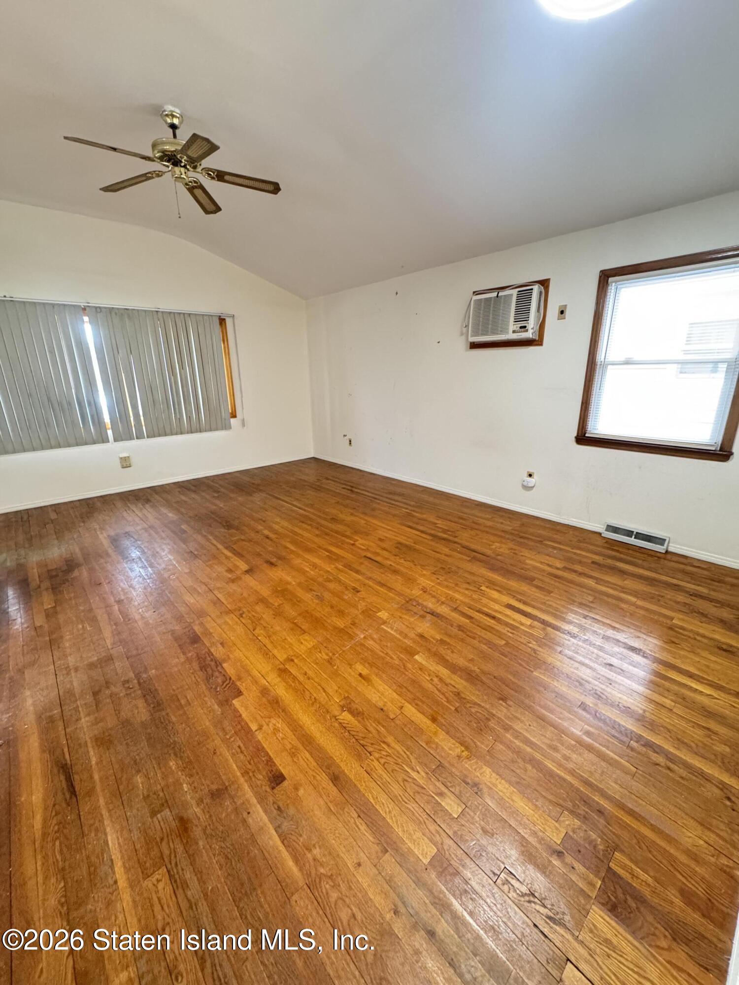 441 Walker Street Image 3