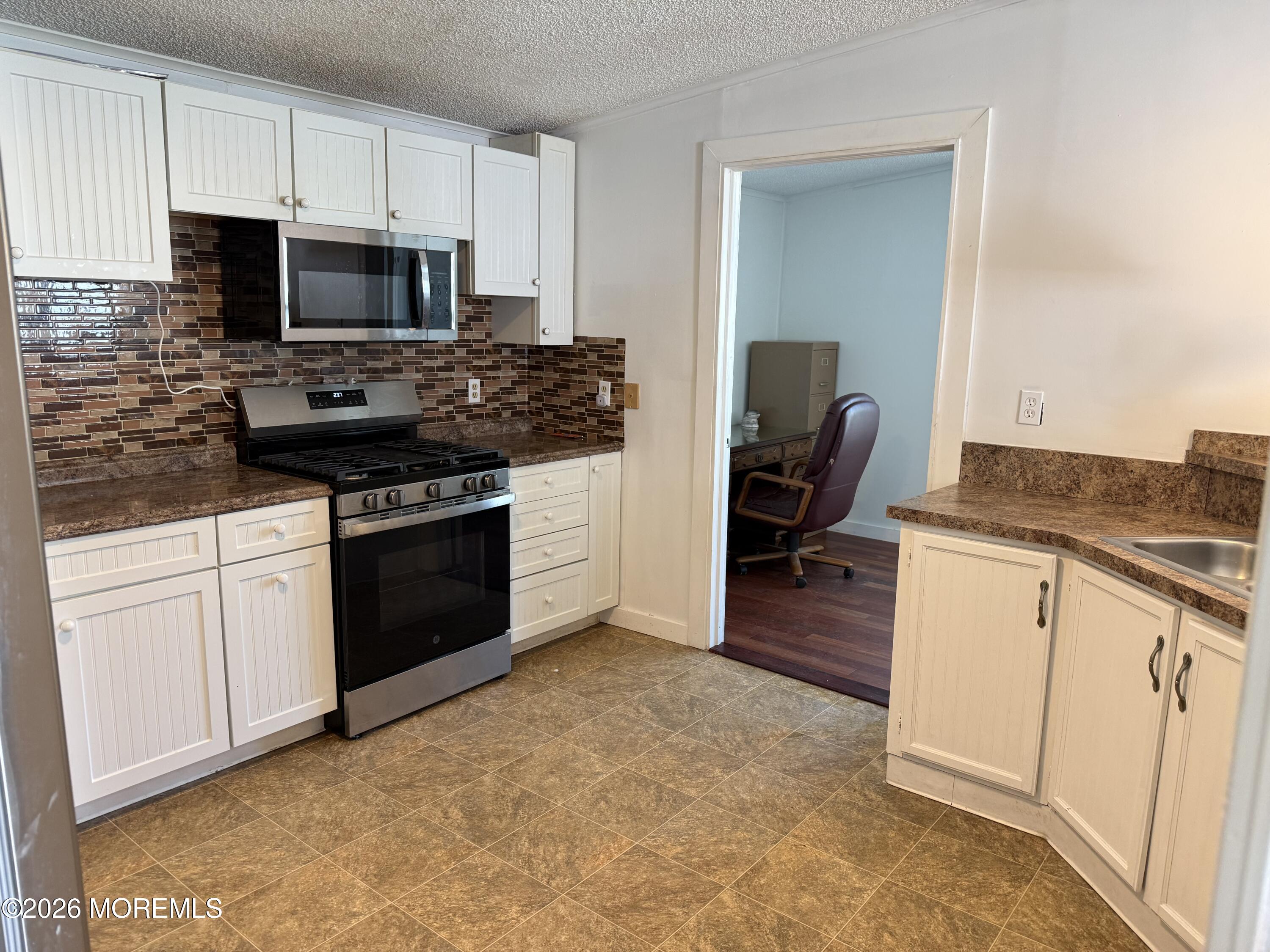 85 Seattle Slew Drive, Howell, NJ, 07731 image 23