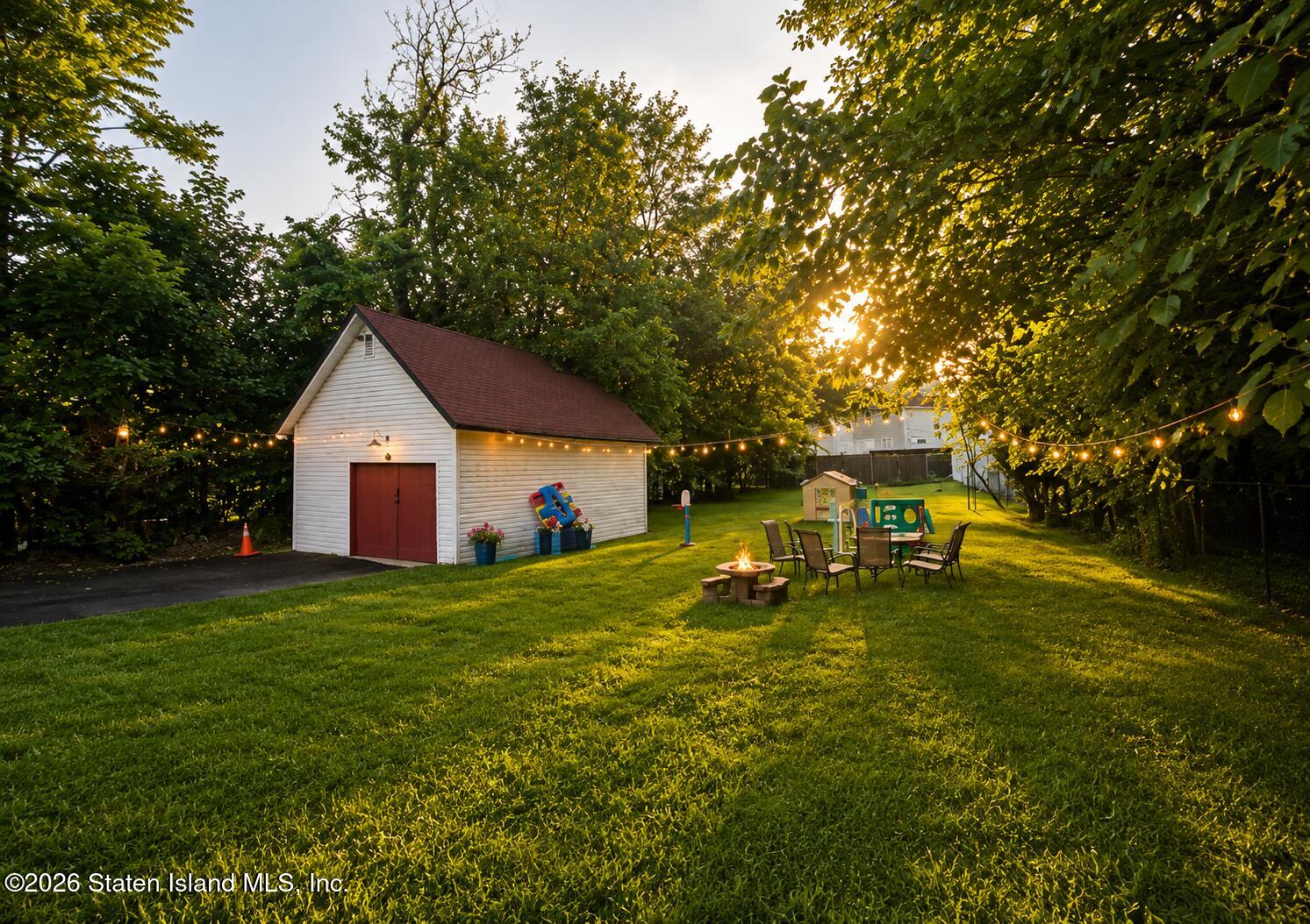 286 Jewett Avenue Image 5