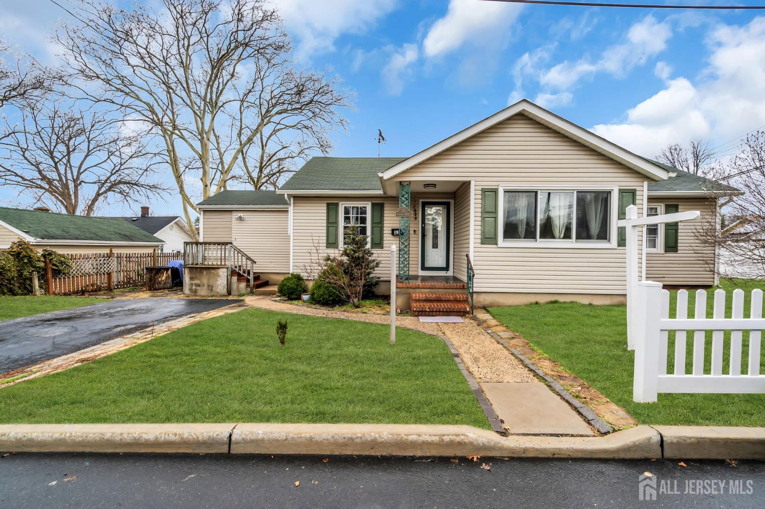 11 Pershing Avenue Image 1