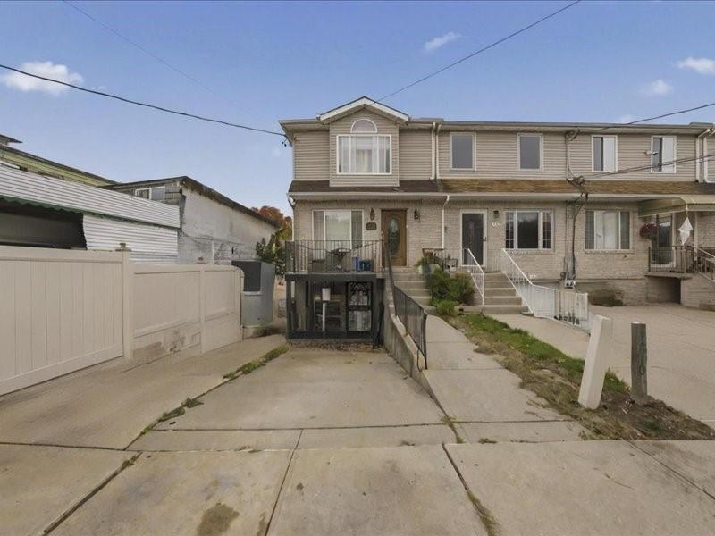 1372 East 66th Street Image 3
