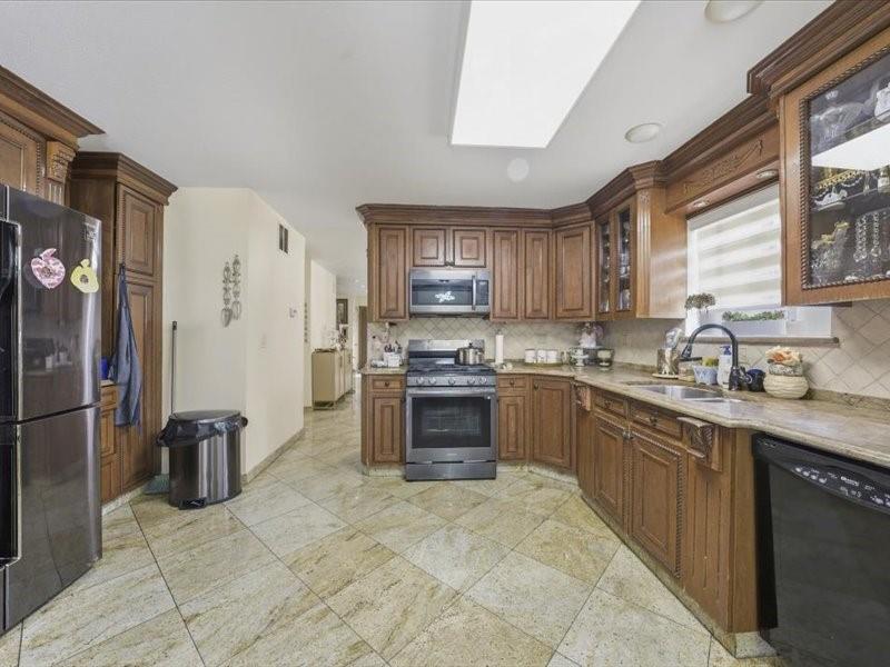 1372 East 66th Street, Brooklyn, New York, 11234 image 9