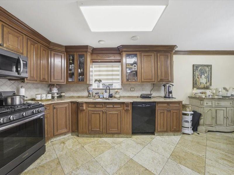 1372 East 66th Street, Brooklyn, New York, 11234 image 10