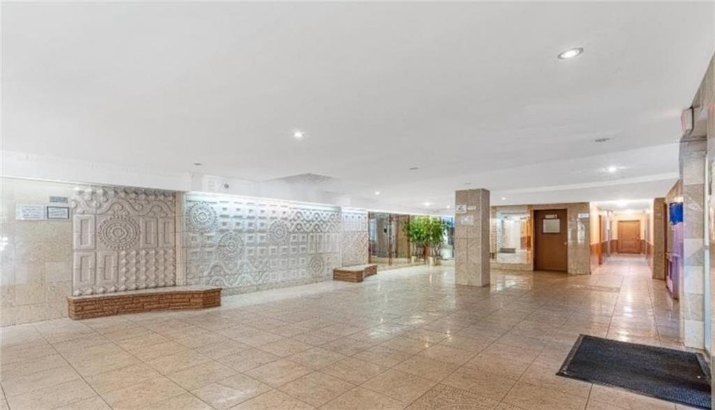 2727 Ocean Parkway F30, New York, New York, 11235 image 12