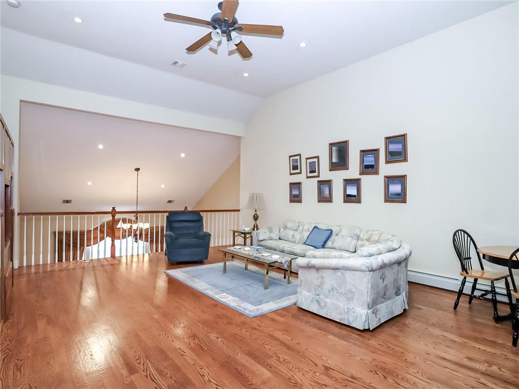 20 Tides Lane, Staten  Island, New York, 10309 image 18