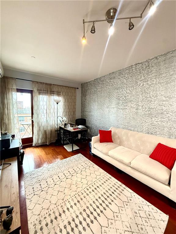 1917 Avenue X 5A Image 3