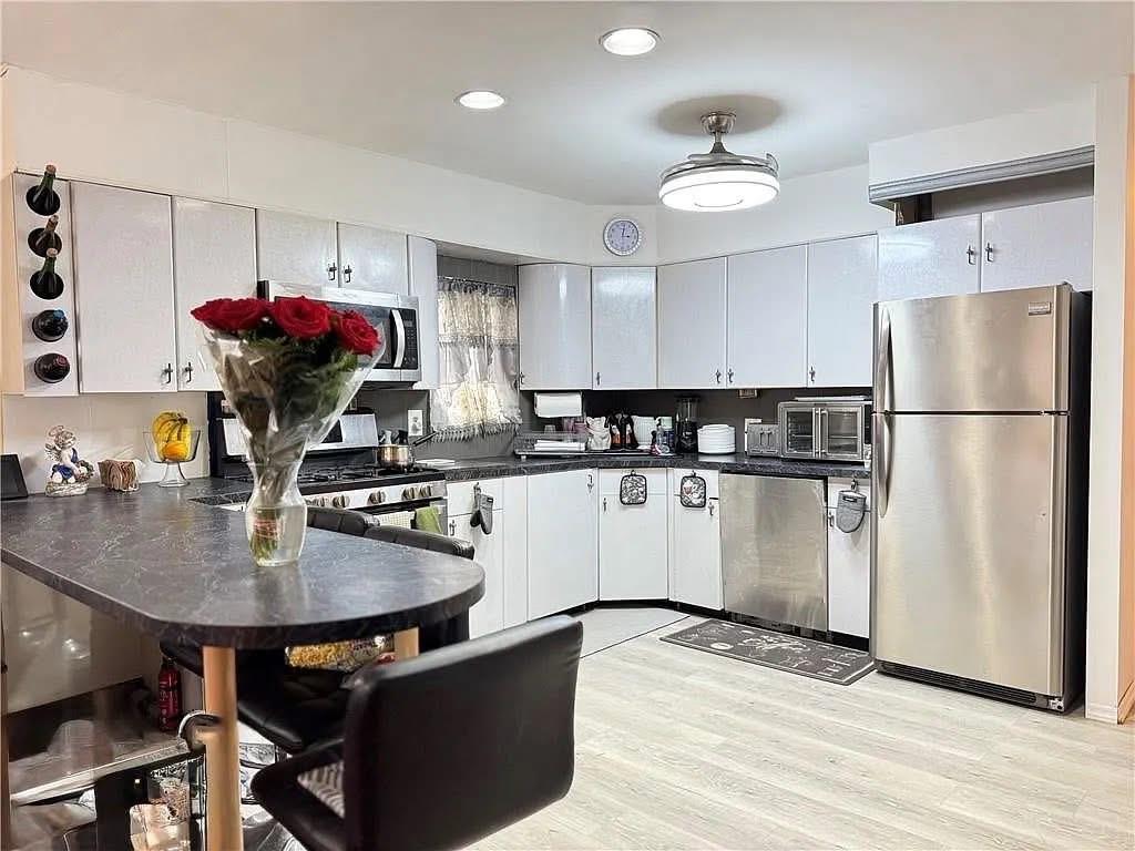 3724 Laurel Avenue, Brooklyn, New York, 11224 image 11