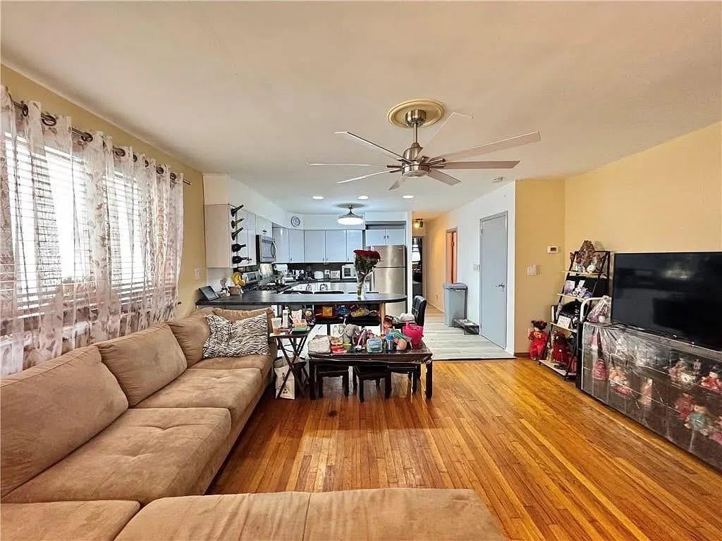 3724 Laurel Avenue, Brooklyn, New York, 11224 image 16