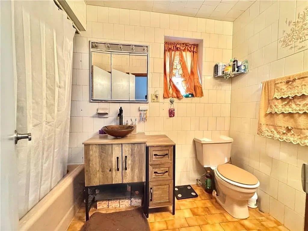 3724 Laurel Avenue, Brooklyn, New York, 11224 image 26