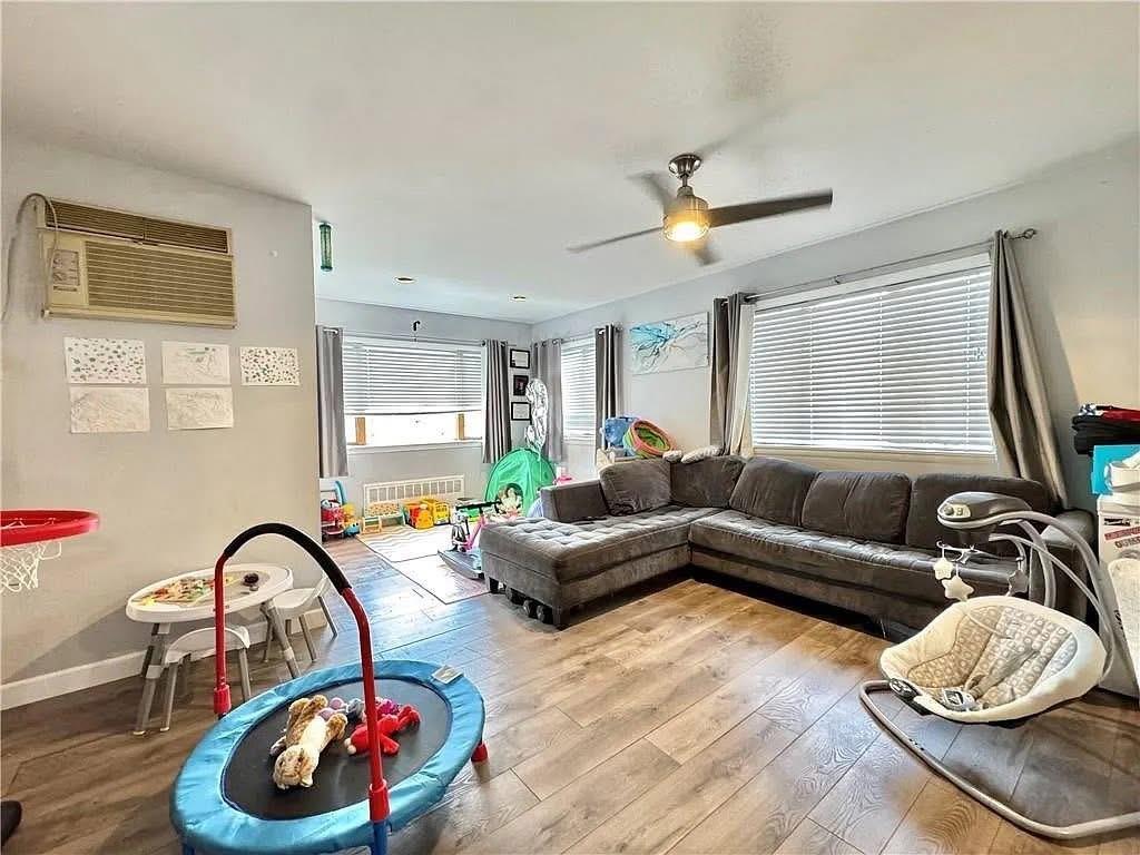 3724 Laurel Avenue, Brooklyn, New York, 11224 image 29