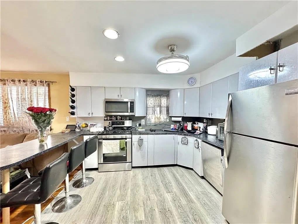 3724 Laurel Avenue, Brooklyn, New York, 11224 image 7