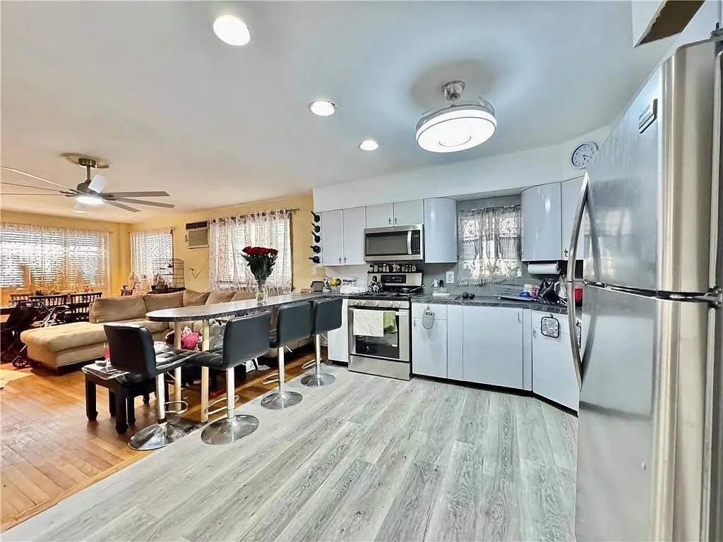 3724 Laurel Avenue, Brooklyn, New York, 11224 image 8
