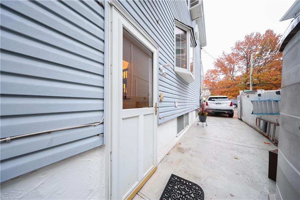 76 South Railroad Avenue, Staten  Island, New York, 10305 image 19