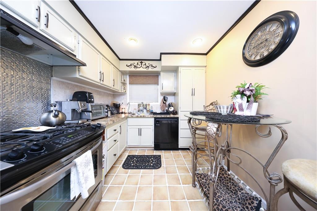 76 South Railroad Avenue, Staten  Island, New York, 10305 image 10