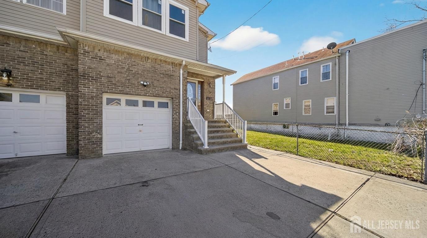 532 Hartford Street Image 2