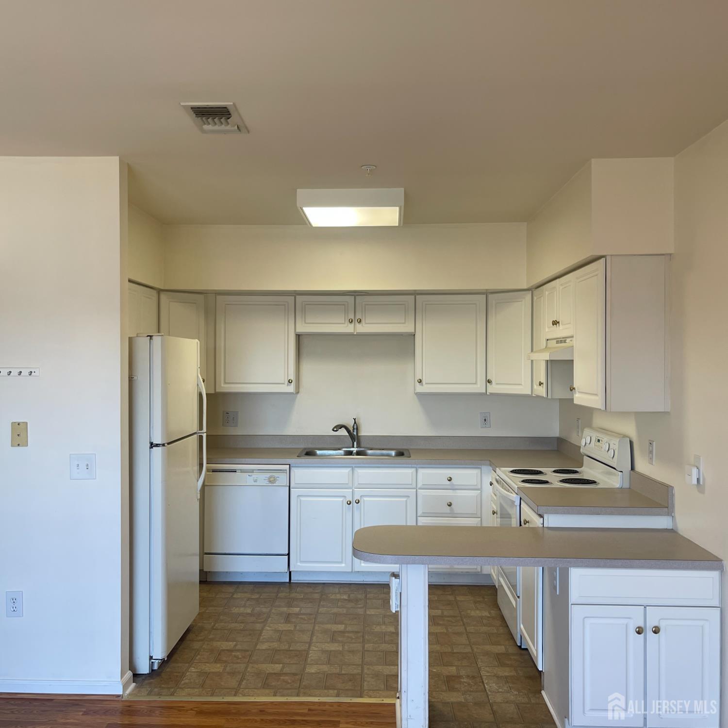 100 John T O Leary Boulevard 327, South Amboy, NJ, 08879 image 14