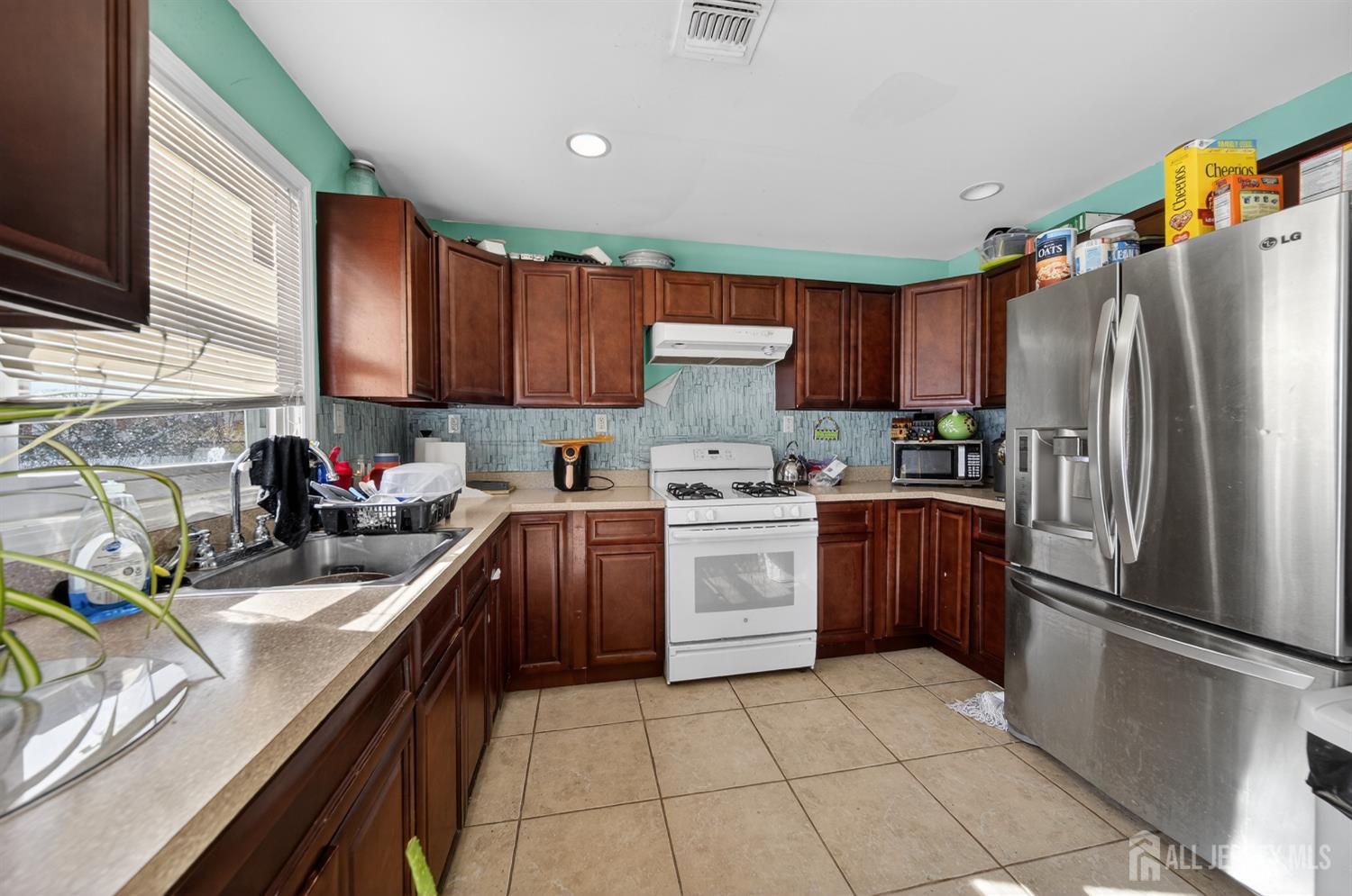 532 Hartford Street, Perth Amboy, NJ, 08861 image 8