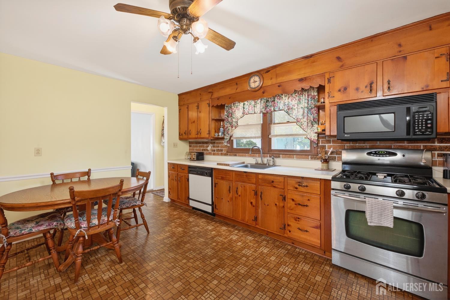 126 Jay Place, Middlesex, NJ, 08846 image 10