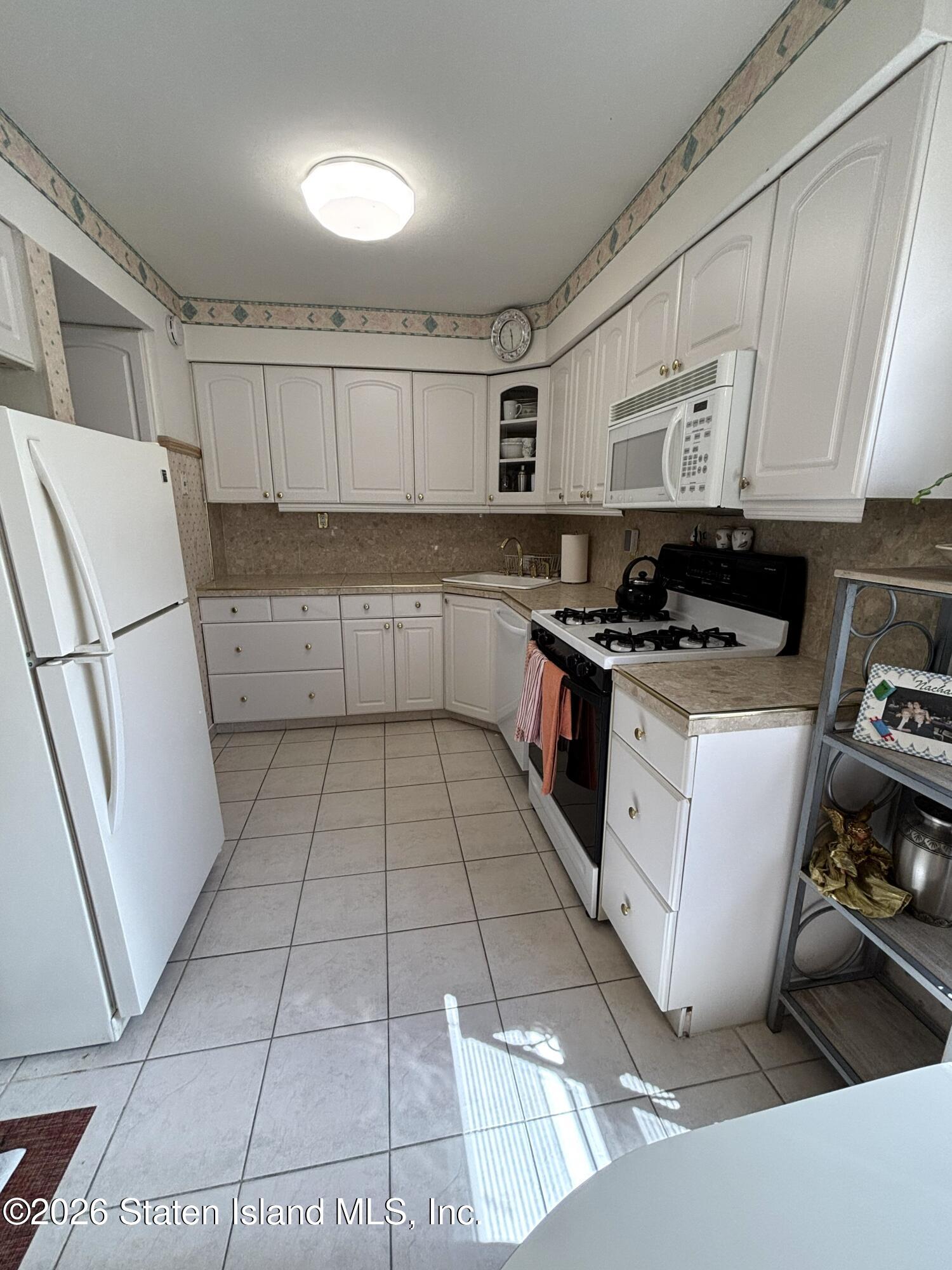 314 Green Valley Road, Staten Island, NY, 10312 image 13