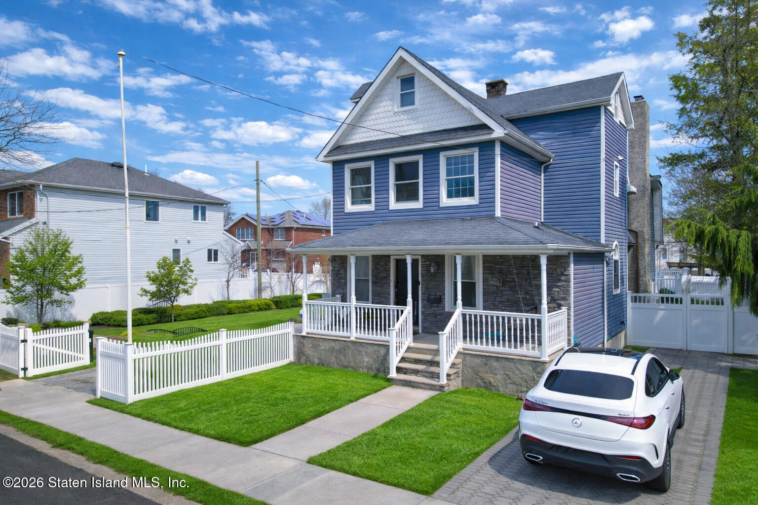 345 Brehaut Avenue Image 4