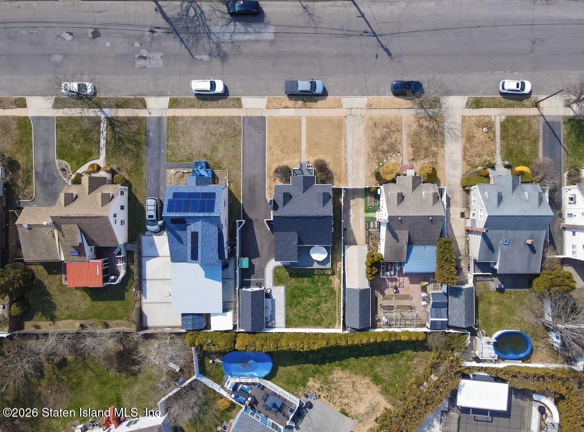 2381 Yorktown Street Image 3