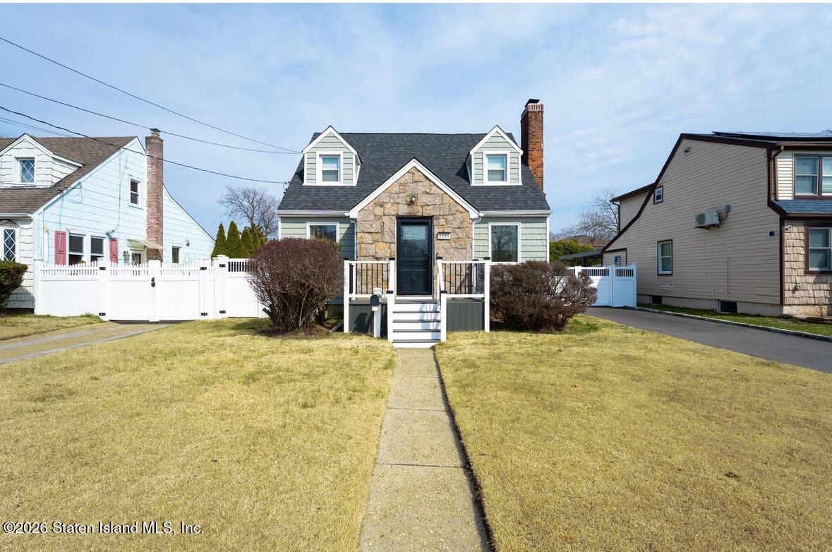 2381 Yorktown Street Image 1