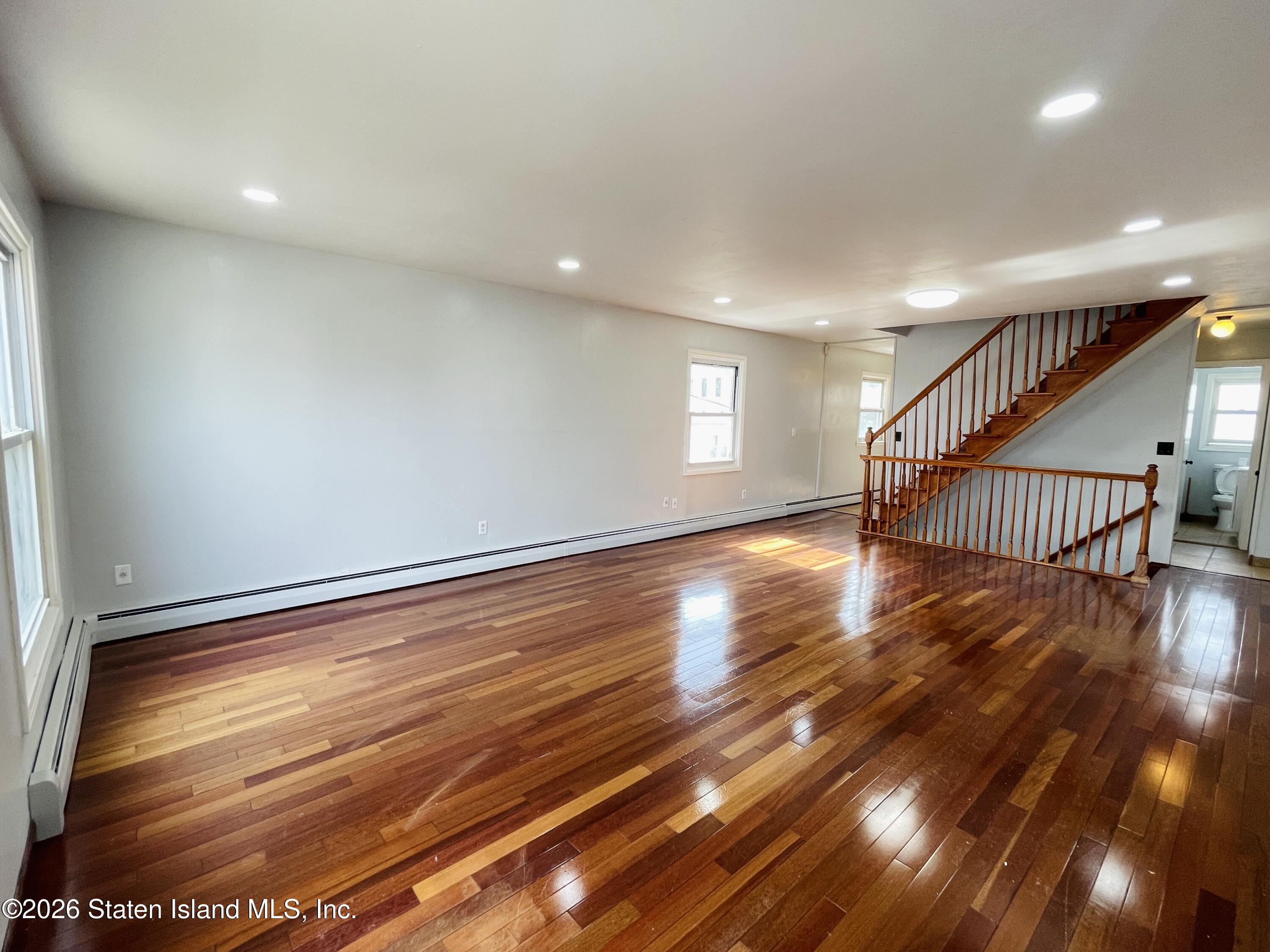 233 Weed Avenue Image 3