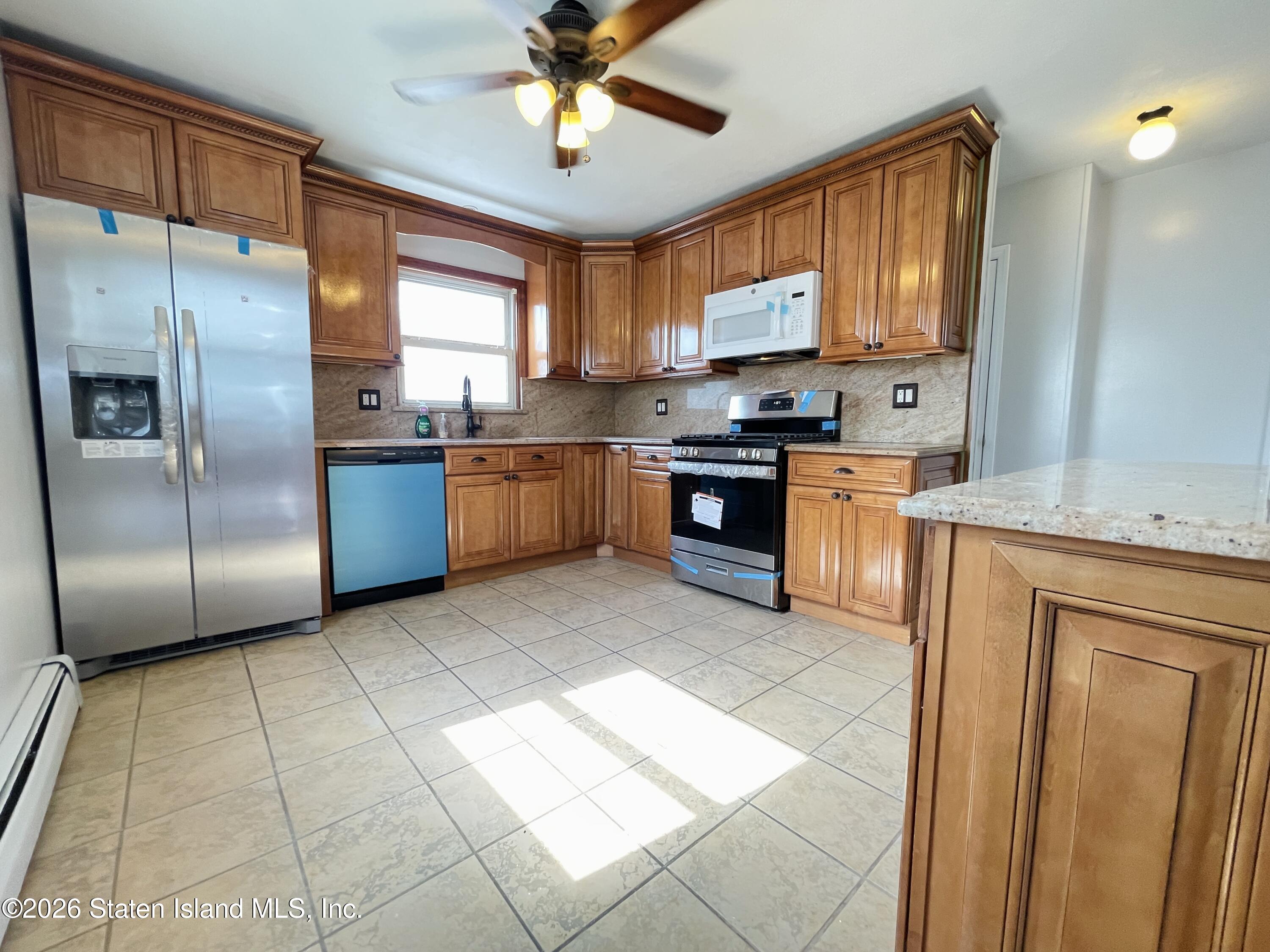 233 Weed Avenue Image 4