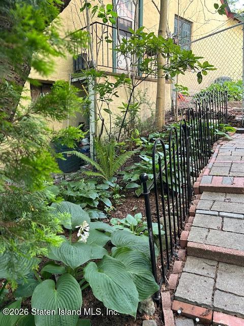27 Fort Hill Circle, Staten Island, NY, 10301 image 32