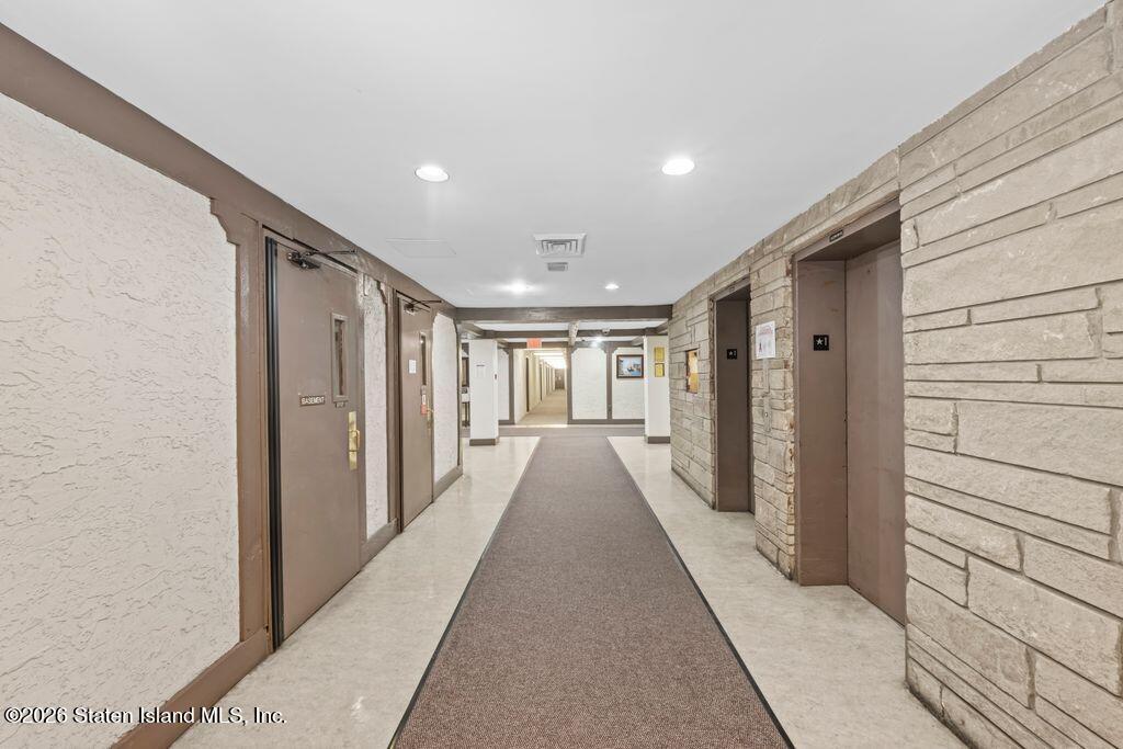 2 Elmwood Park Drive 209 Image 4