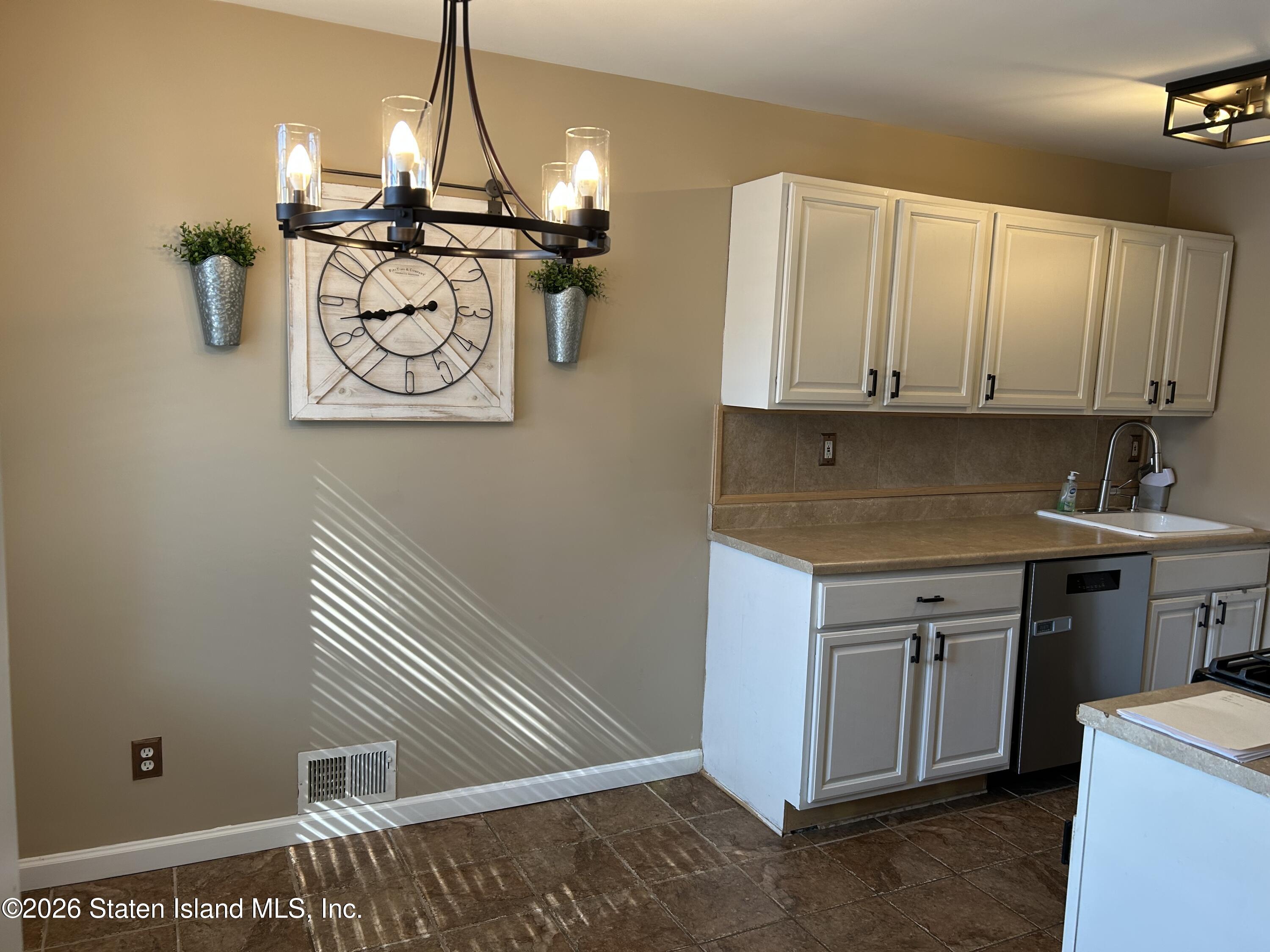 1752 Forest Hill Road, Staten Island, NY, 10314 image 6