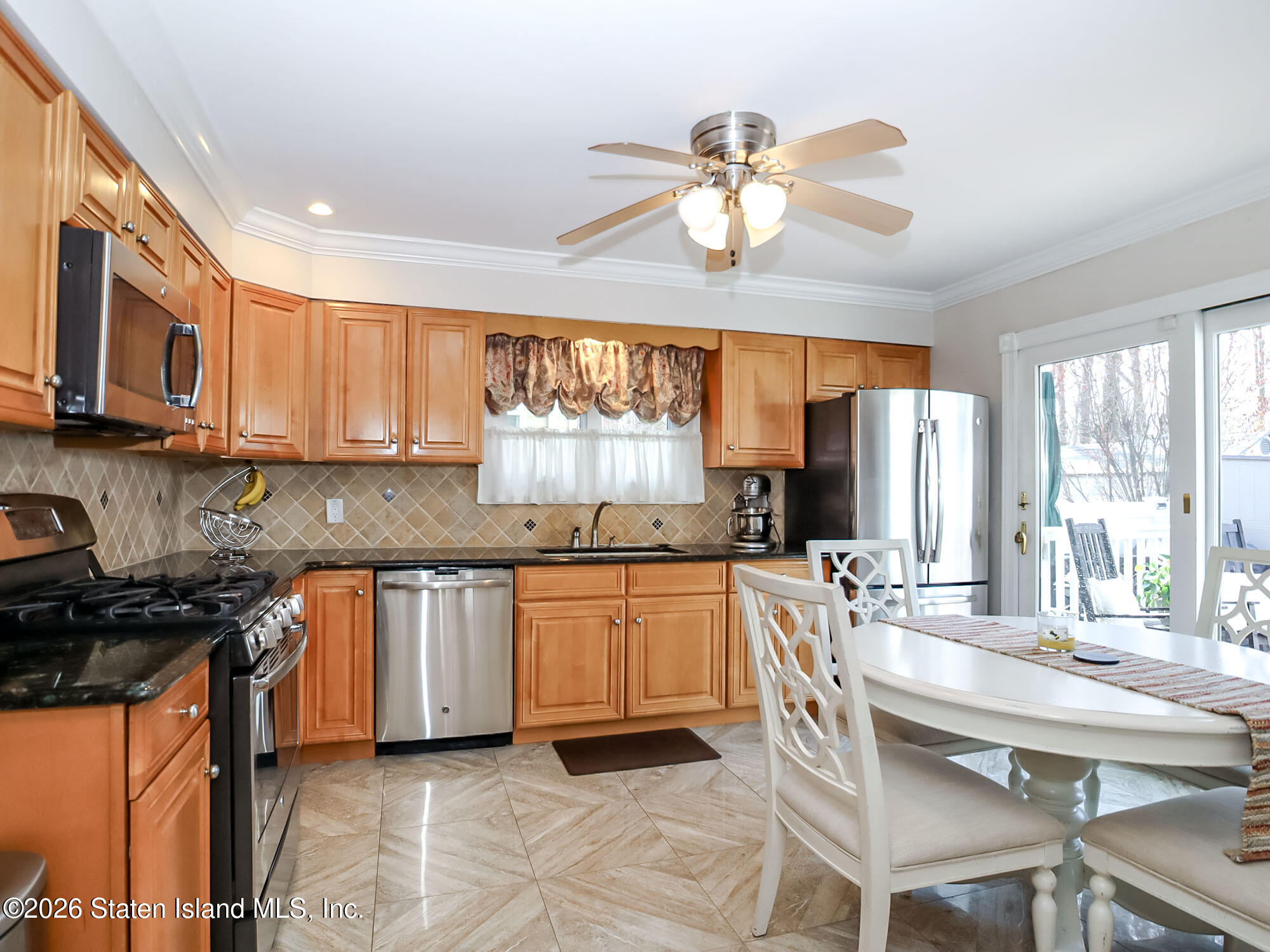 282 Billiou Street, Staten Island, NY, 10312 image 8