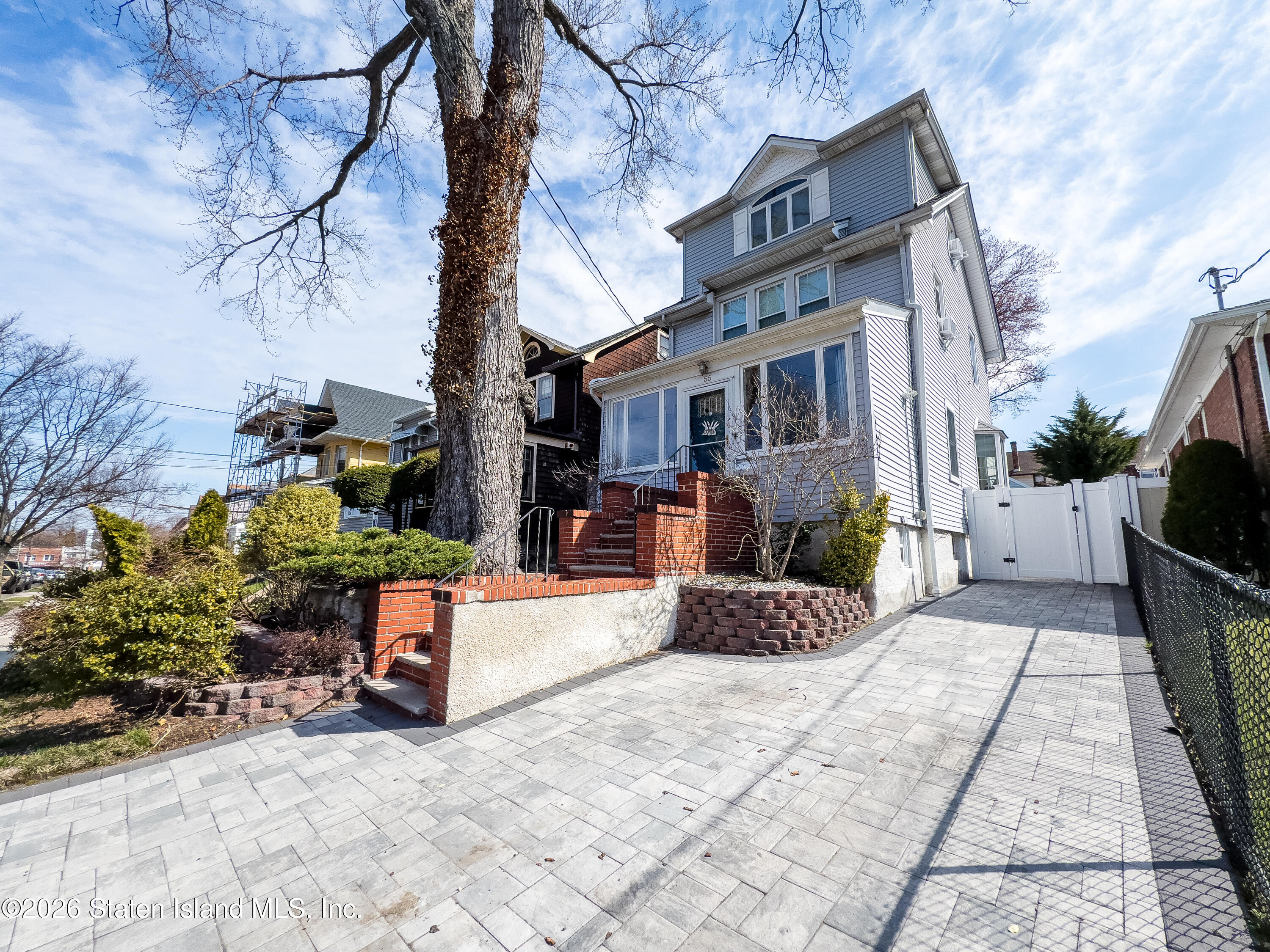 55 Perry Avenue Image 1