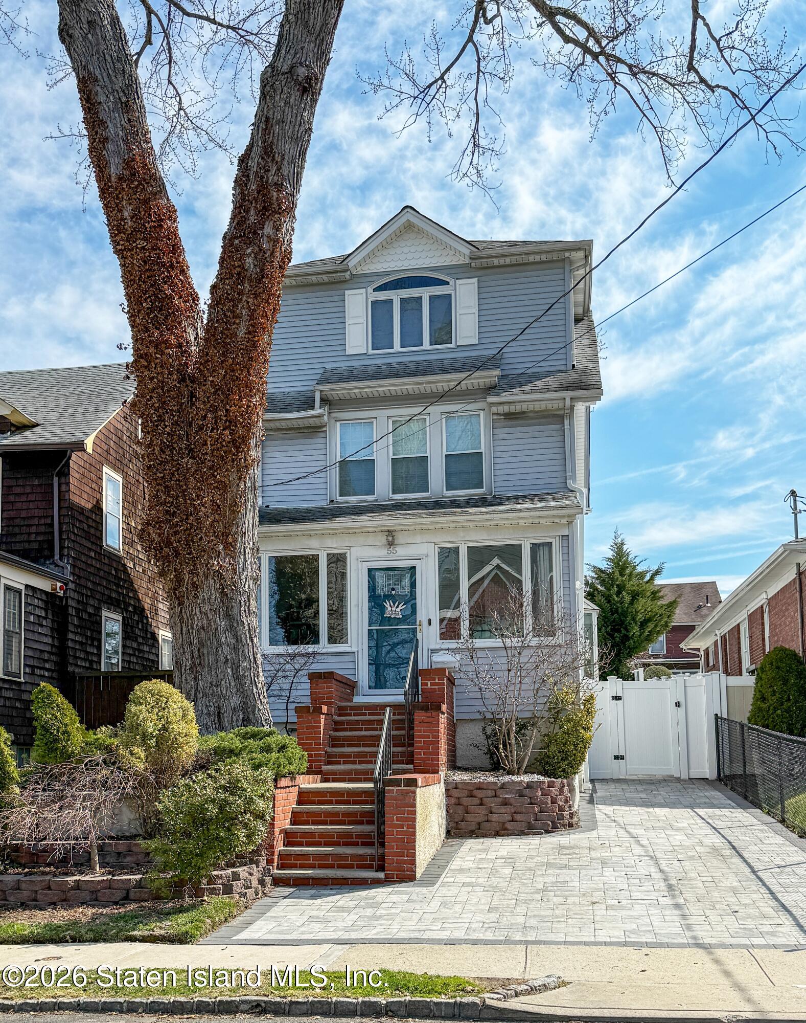 55 Perry Avenue Image 2