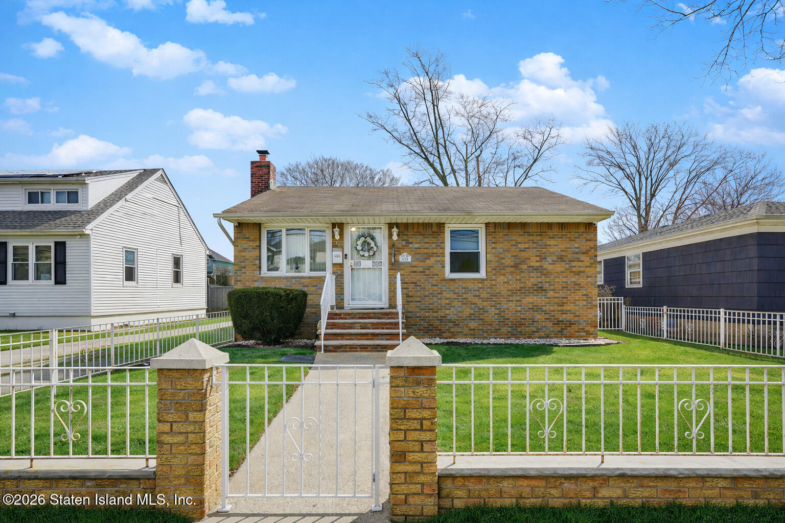 225 Van Name Avenue Image 1
